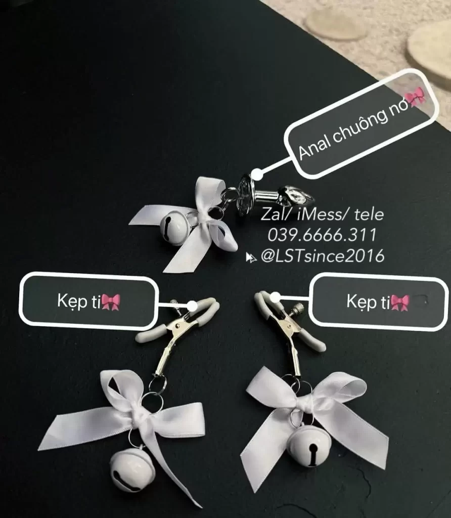 COMBO BUTT PLUG + KẸP TI CHUÔNG (random màu)